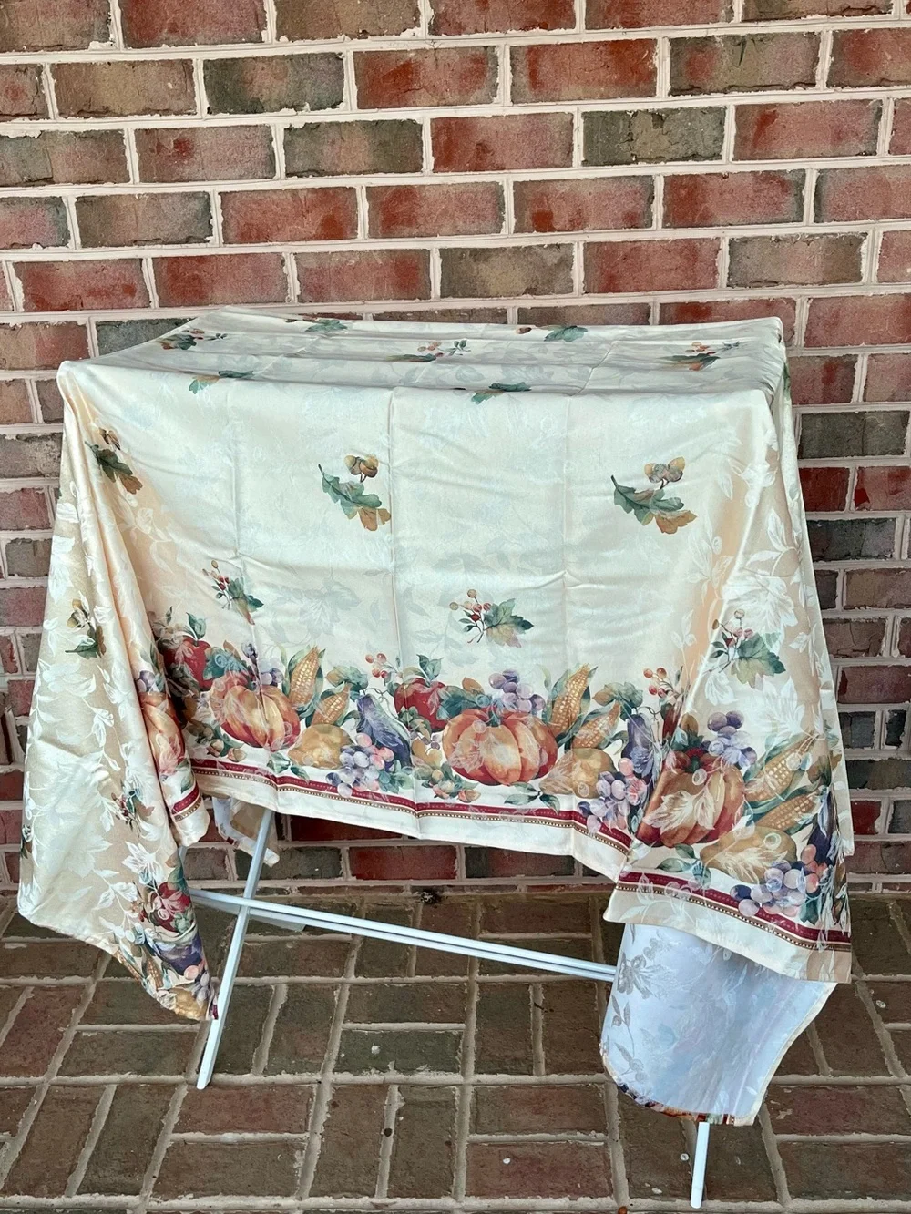 Benson Mills Jubilee Fall Thanksgiving Pumpkin Jacquard Fabric Tablecloth 60x84